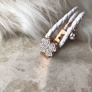 S&S‎ Four Leaf clover bracelet